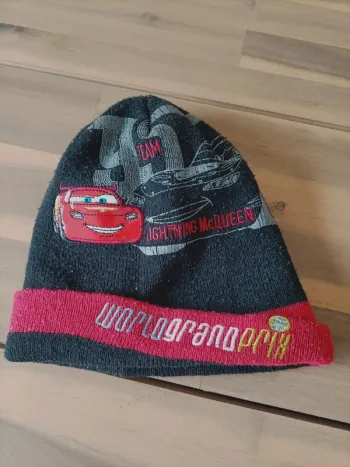 Bonnet Cars rouge et noir