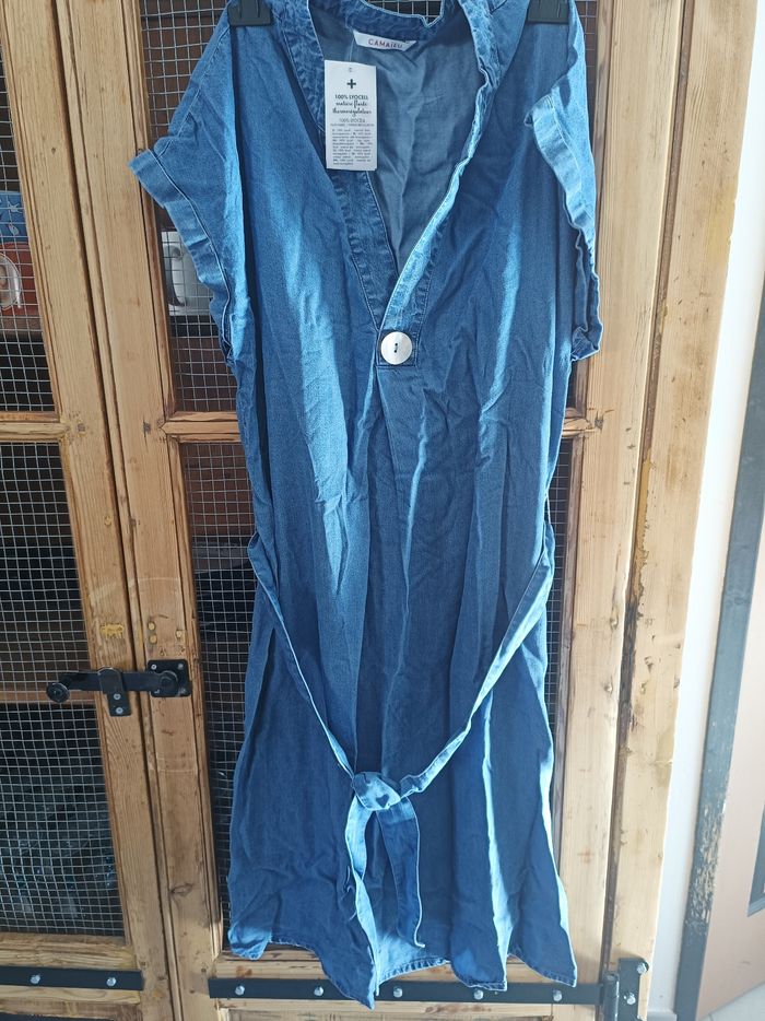 Robe longue camaïeu neuve taille 38
100% lyocell matière fluide thermorégulateur