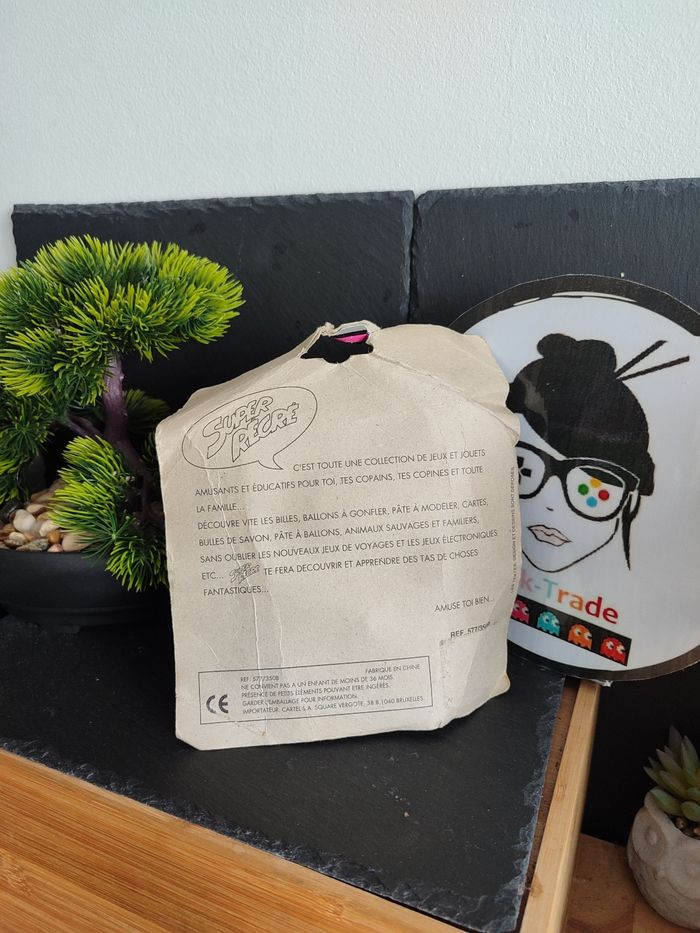 les luminous super récré cochon ancien vintage jaune bleu rose rouge noeud bavoir phosphorescent - photo numéro 2