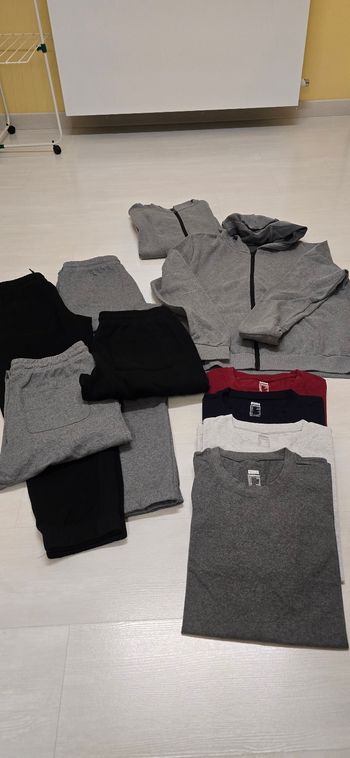 Lot survêtement décathlon