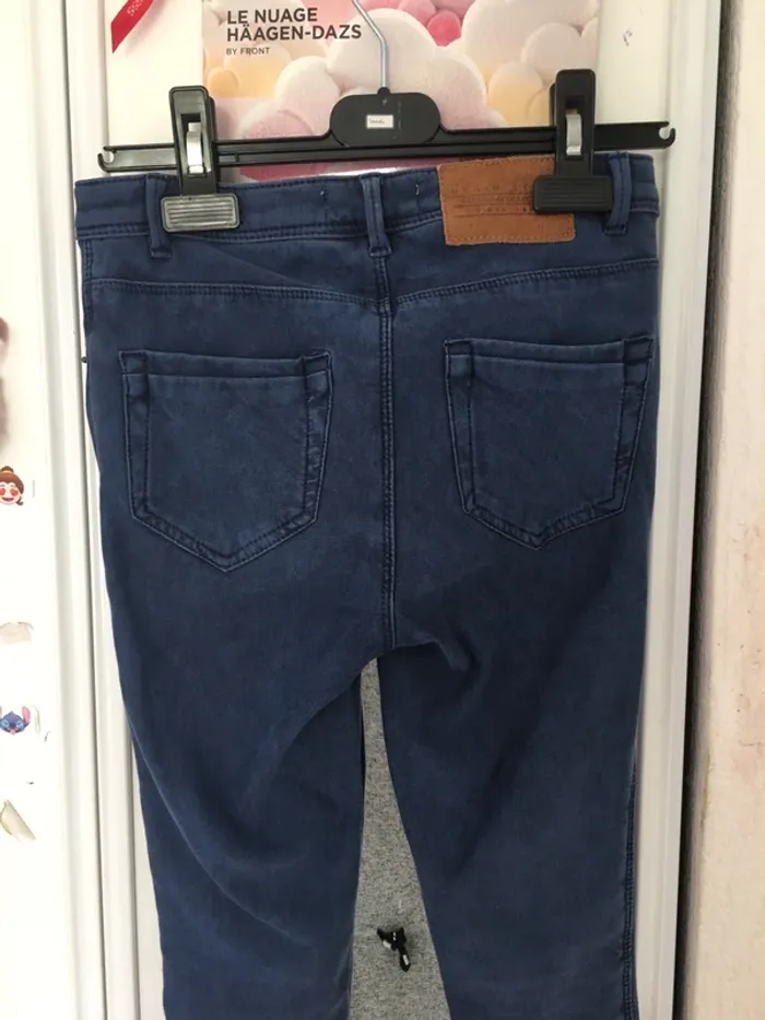 Jean bleu fonce plutôt élastique 32 pimkie - photo numéro 3