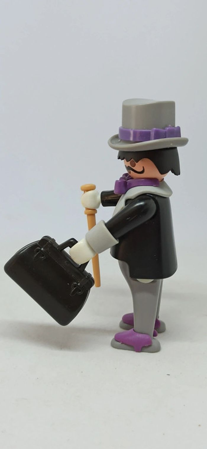 Homme belle époque avec haut de forme et noeud papillon violet playmobil - photo numéro 2