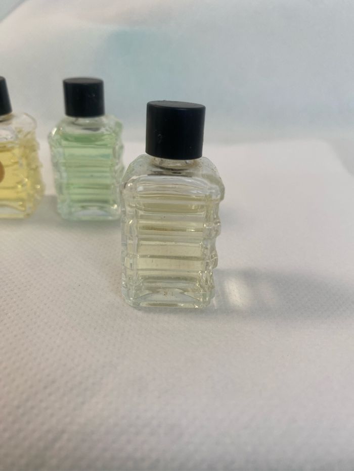 Lot miniature parfum - photo numéro 5