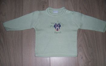 pull disney minnie 6 mois en très bon état