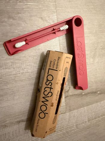 Coton-tige réutilisable breveté Last Swab rose/rouge