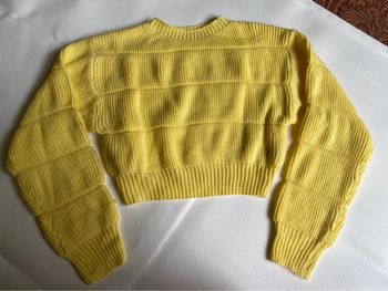 Pull en laine jaune