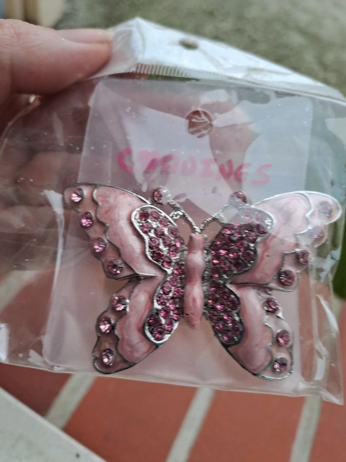 Broche papillon rose - photo numéro 3