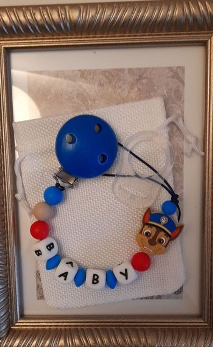 Attache tétine personnalisé avec adaptateur et pochette cadeau - photo numéro 2