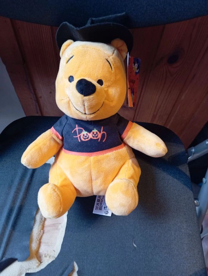 Peluche Winnie l'ourson halloween Disney neuf +-24 cm