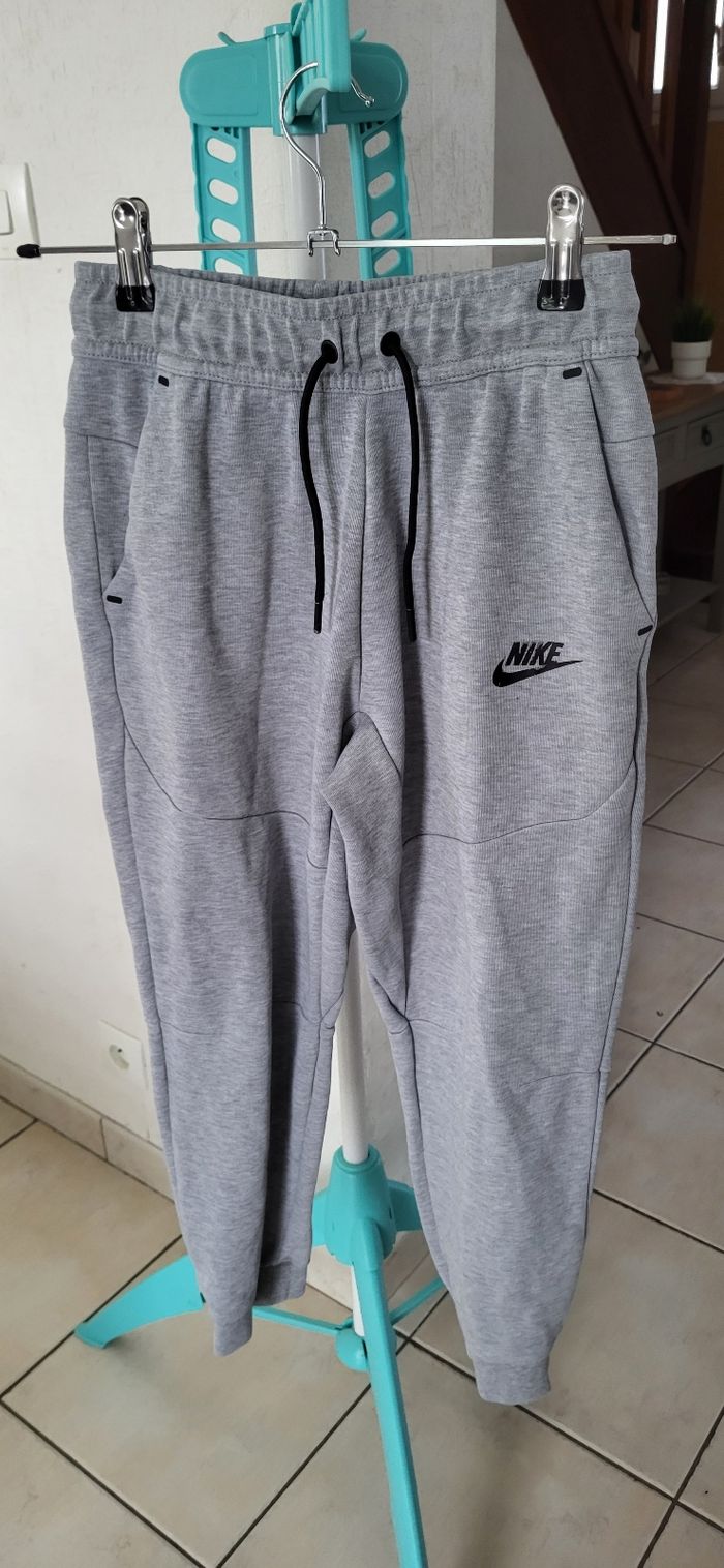 Survêtement Nike Tech fleece gris