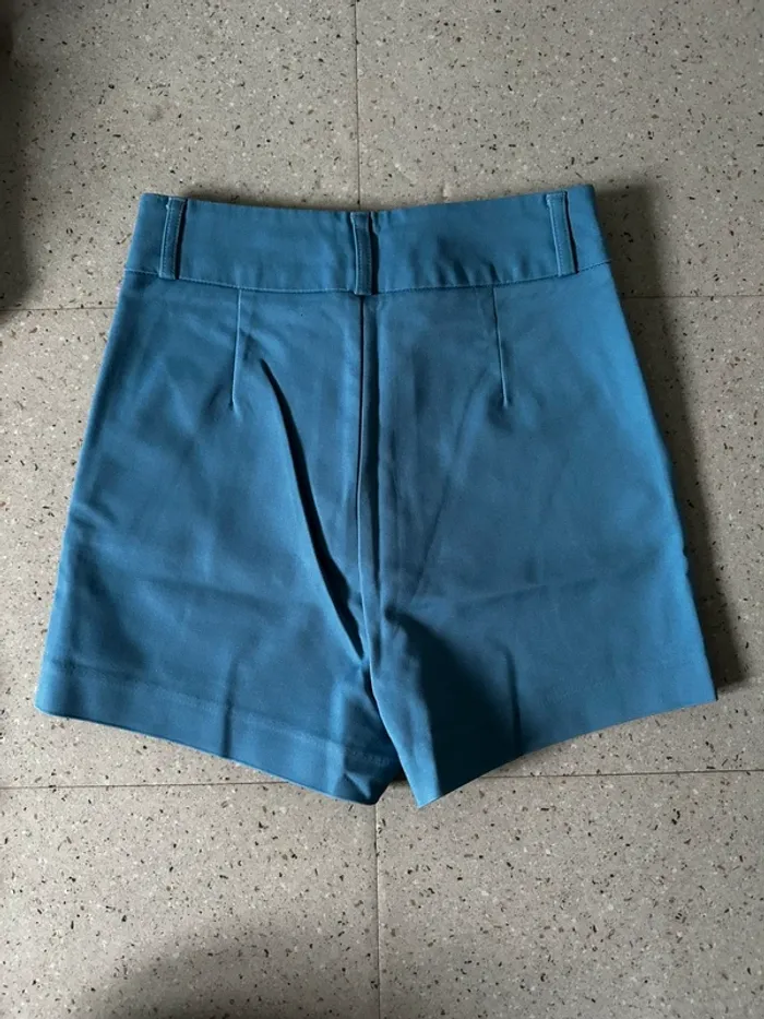 Short bleu - photo numéro 2
