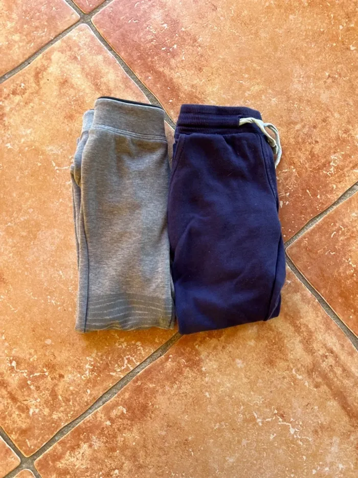 Lot 2 ensemble jogging sport 4ans - photo numéro 2