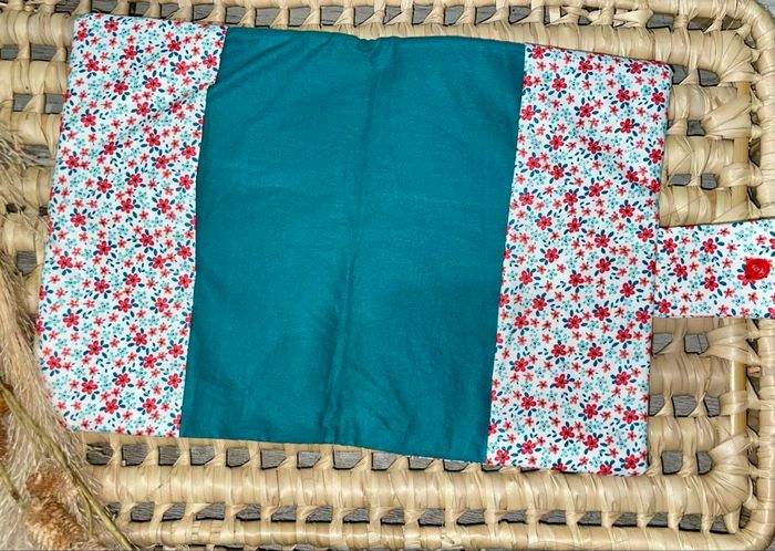 Protège carnet de santé fait main en velours et tissu à motifs - photo numéro 2