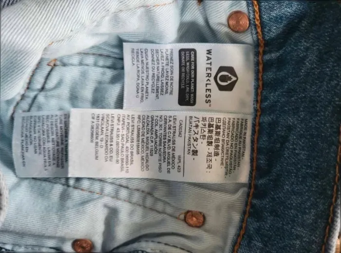 Jean levis Neuf 512 taille 38 - photo numéro 7