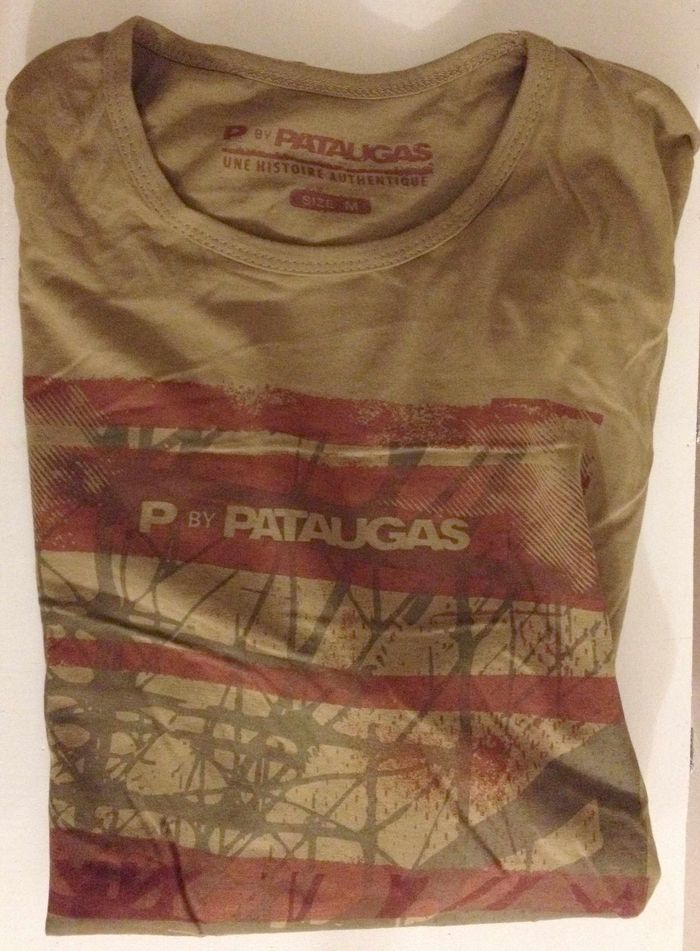 T shirt marron avec motifs abstrait ✧ manches courtes ✧ look masculin ✧ taille 38 ✧ pataugas