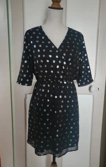 Robe à pois argentés