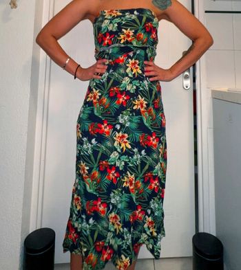Robe bustier fleuris en très bon état taille 36
