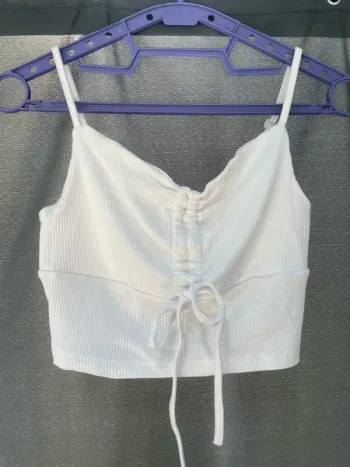 Top court blanc