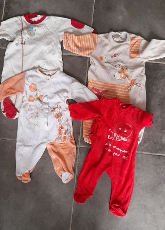 Pyjamas et veste 9 mois - photo numéro 2