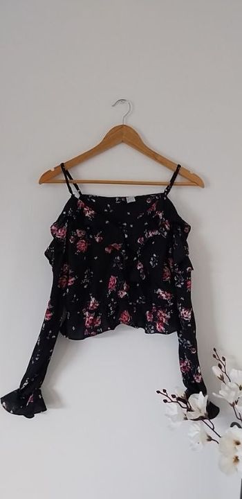 Jolie blouse épaules dénudées