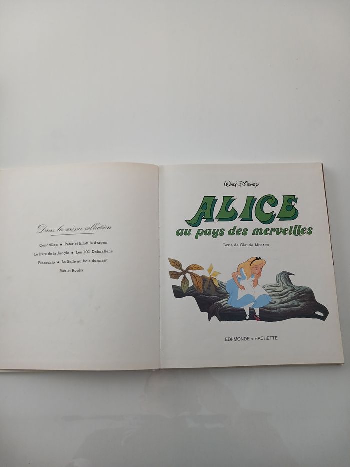 Livre Disney "Alice au Pays des Merveilles" – Collection Chefs-d'œuvre (Hachette) - photo numéro 7