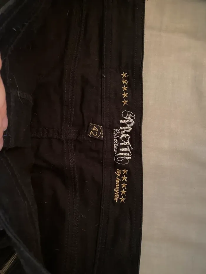 Jupe courte noire en jeans - photo numéro 4