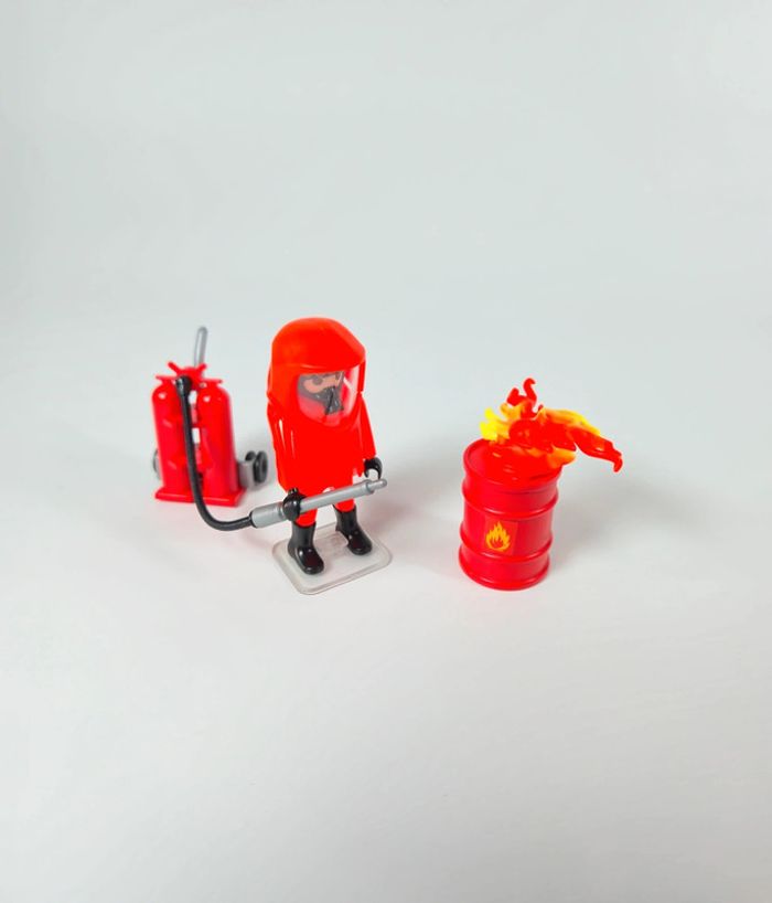 Playmobil Pompier et Baril en feu