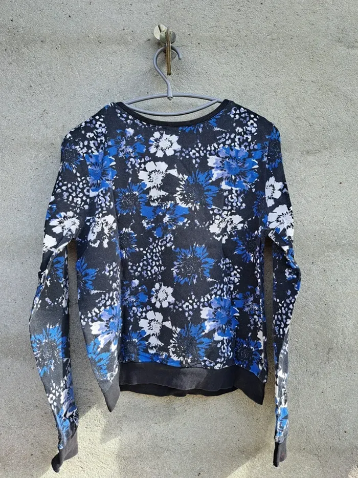 Sweat fleuri style américain - photo numéro 2