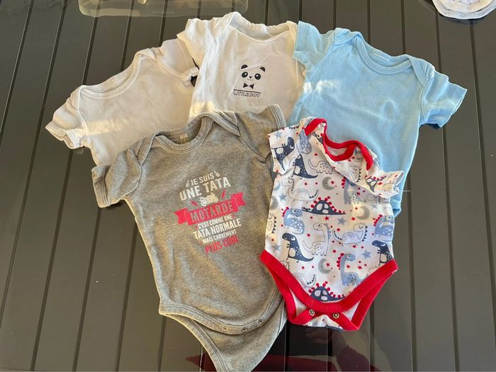Lot de 13 bodies manches courtes - photo numéro 8