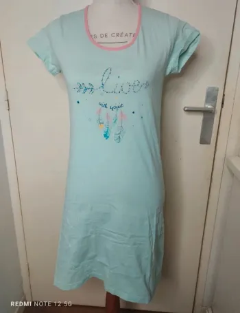 Jolie chemise de nuit taille 38/40