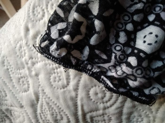 Haut léger noir et blanc - photo numéro 4