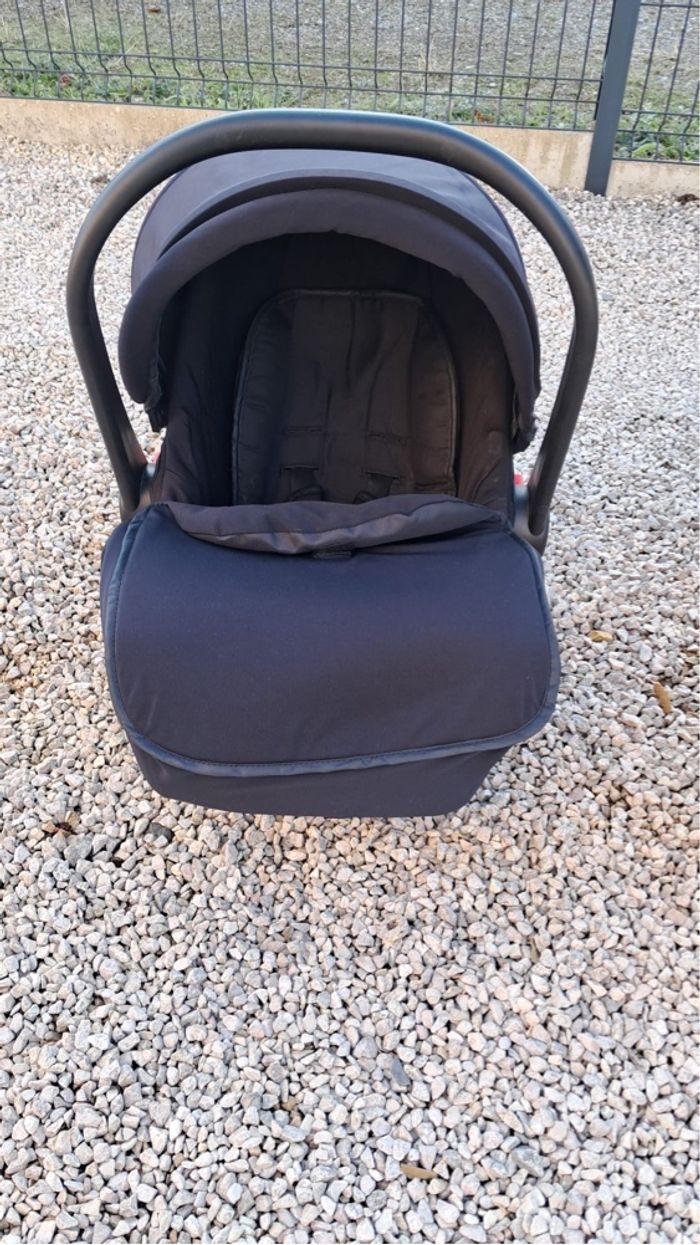 Poussette - photo numéro 2