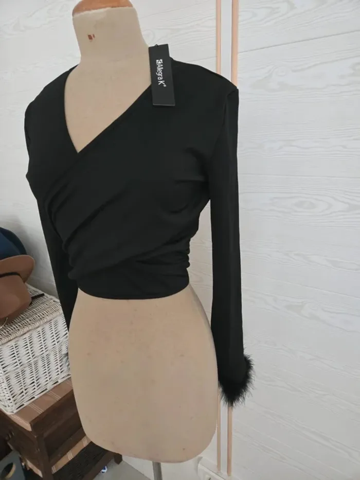 Cache cœur femme taille s neuf - photo numéro 3