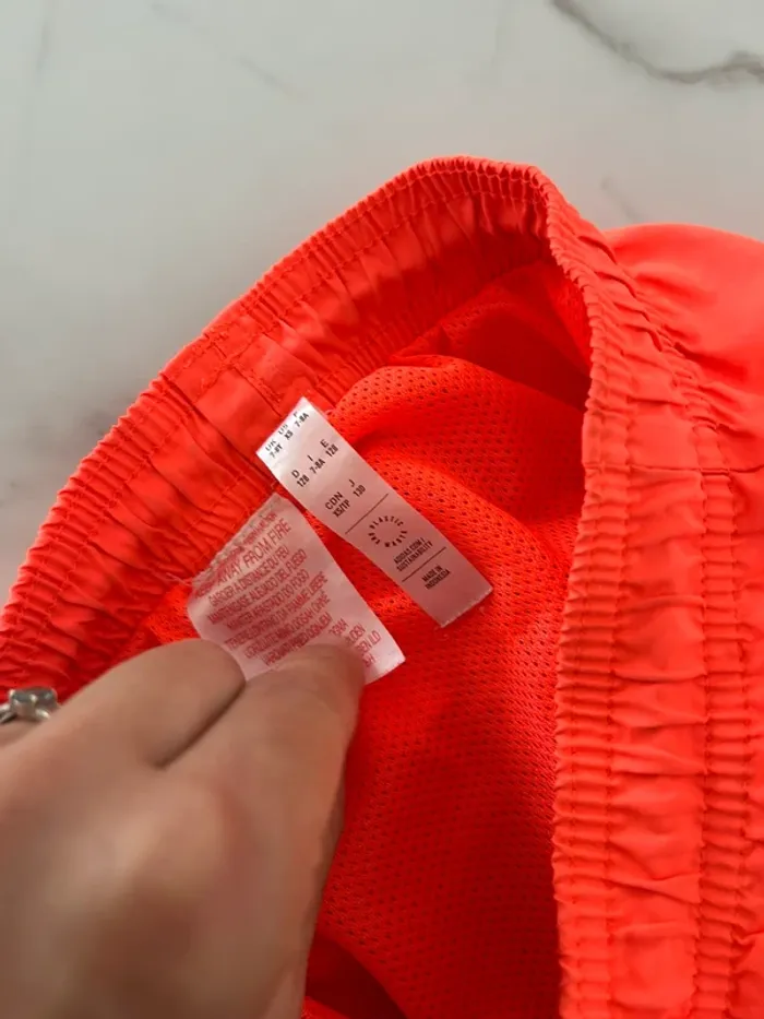 Short de bain Adidas taille 7/8 ans - photo numéro 3