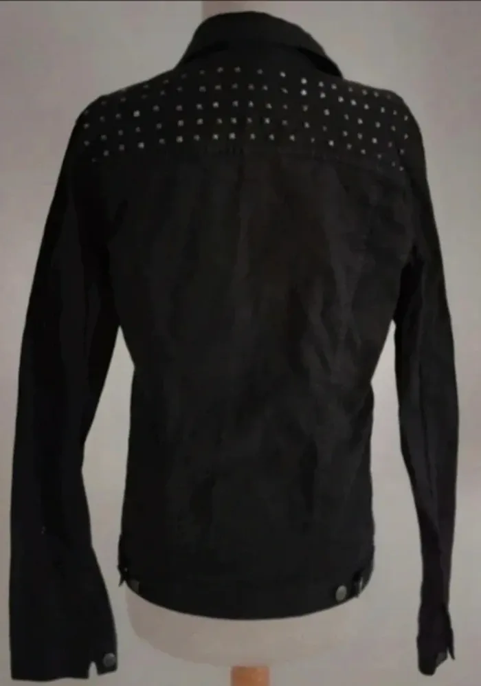 Magnifique Veste en jean noir clouté Zara taille 40-42 - photo numéro 5