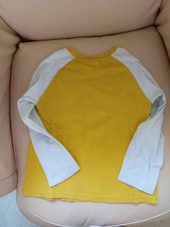 T-shirt taille 5 ans - photo numéro 3