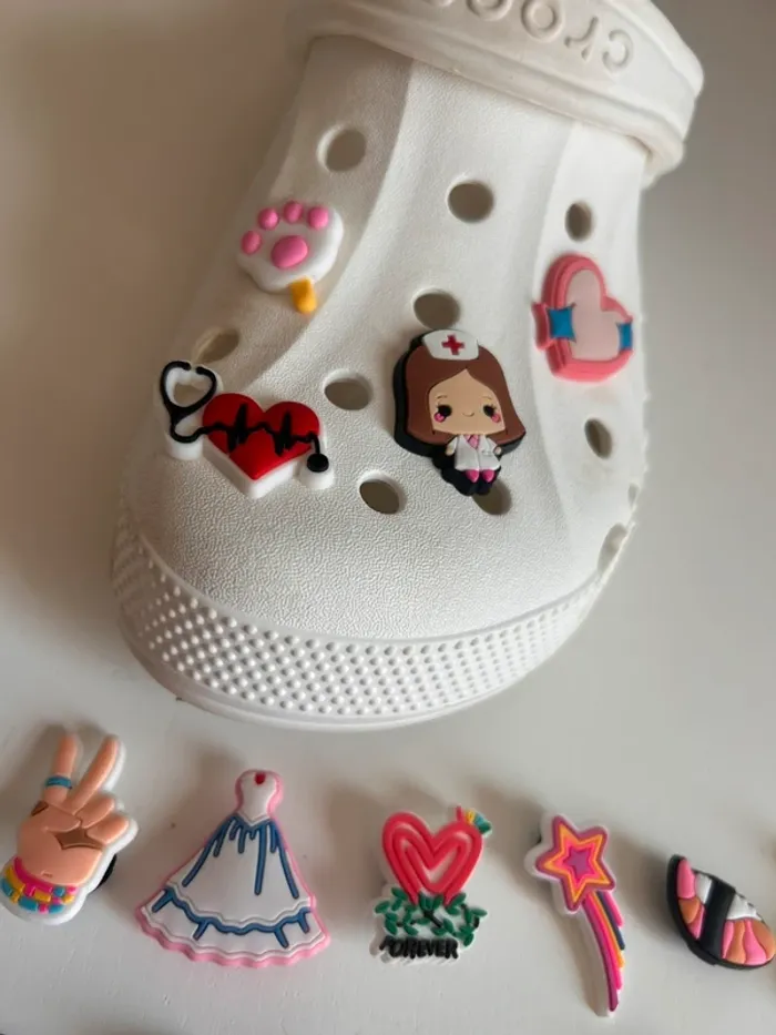 Pims / charms / déco crocs au choix 2€ les 4 - photo numéro 5