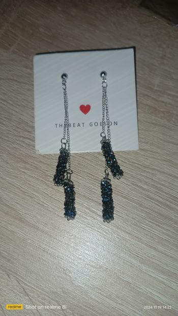 Jolie paire de boucles d'oreilles neuf