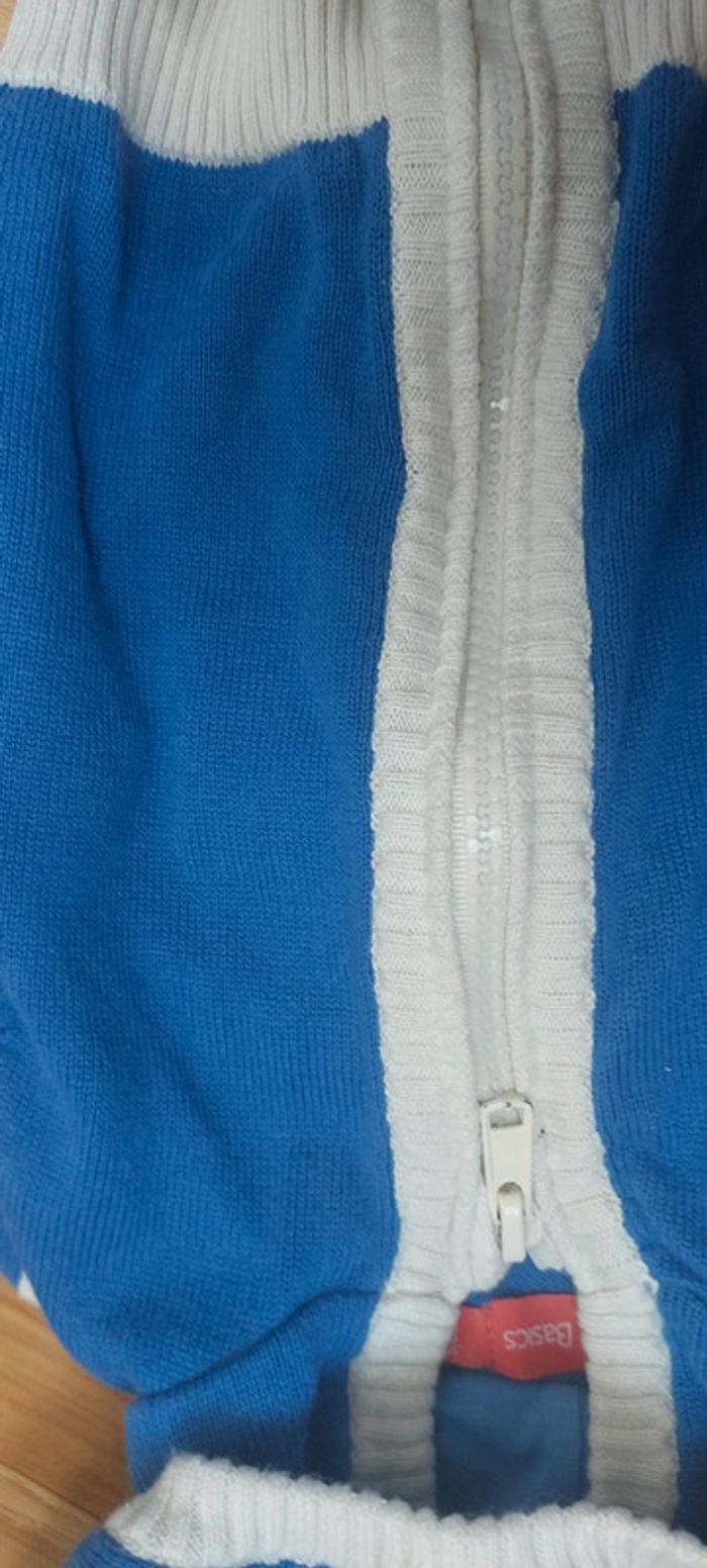 Veste taille 3 mois jamais portée - photo numéro 2