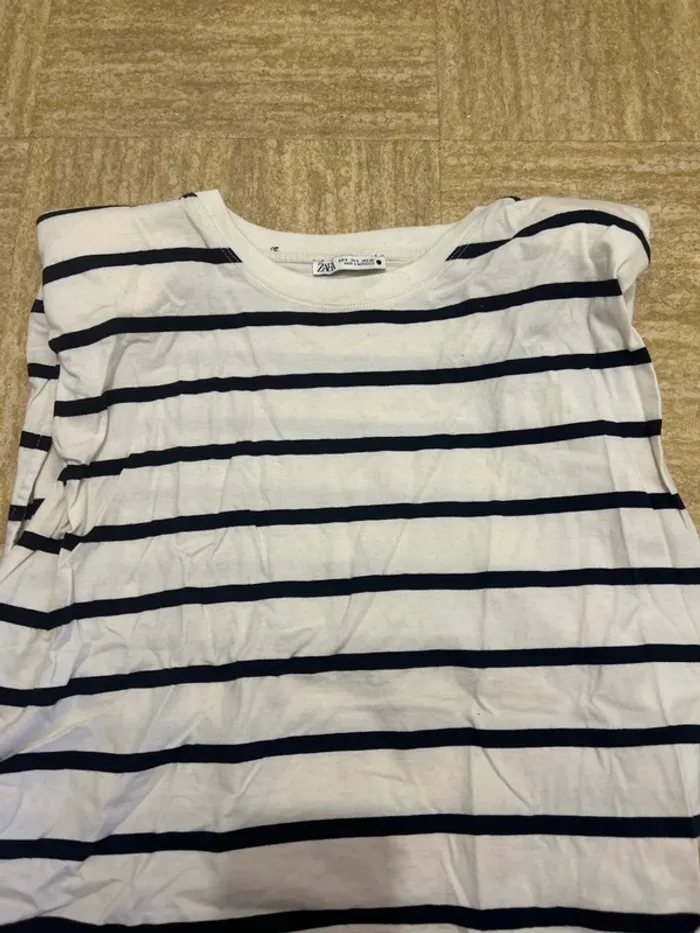 T-shirt épaulette