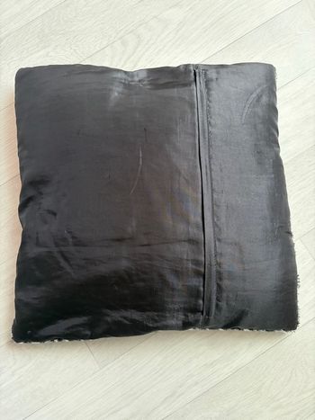 Coussin tacheté 