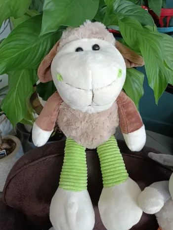 Peluche doudou Mouton vert et beige