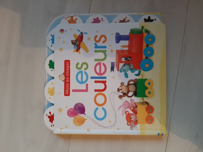Livre les couleurs mots en image