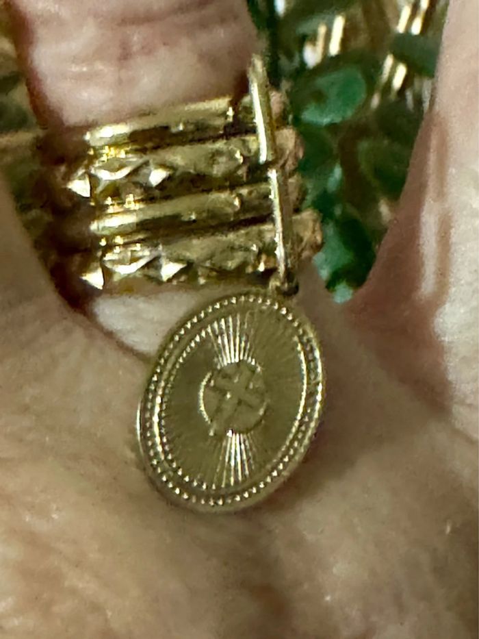 Bague 4 alliances travaillées breloque médaille croix taille 50 - photo numéro 2