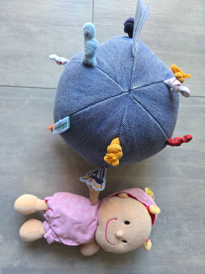 Lot Lilliputiens Peluches et balle sensorielle et hochet - photo numéro 1