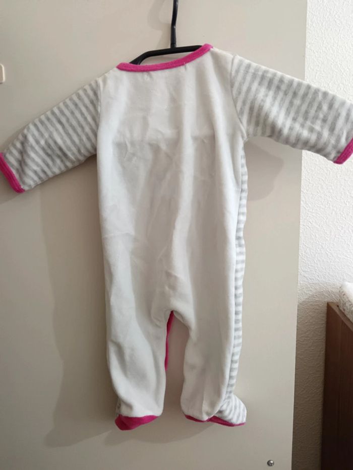 Pyjama 3 mois - photo numéro 2