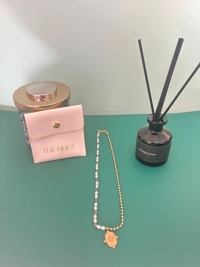 Collier the beige or et perles