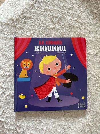 Livre à toucher le cirque riquiqui