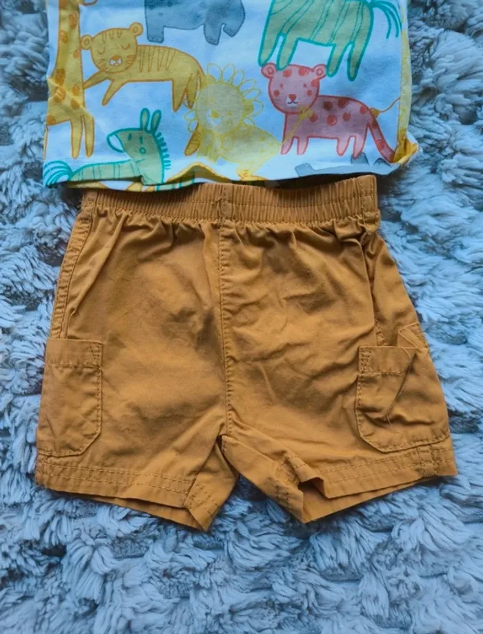 Ensemble short & tee shirt - photo numéro 2