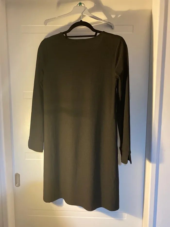 Robe noir - photo numéro 3
